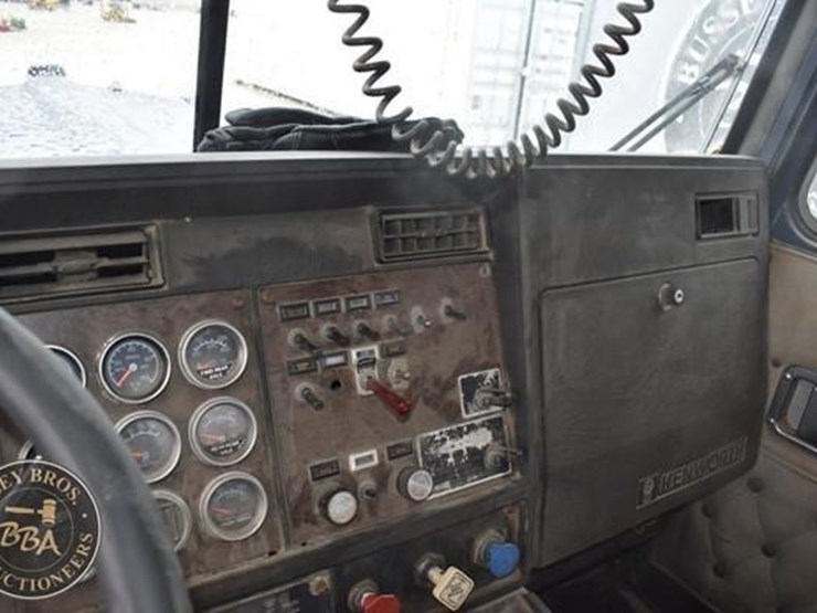 1982-kenworth-w900-image-27