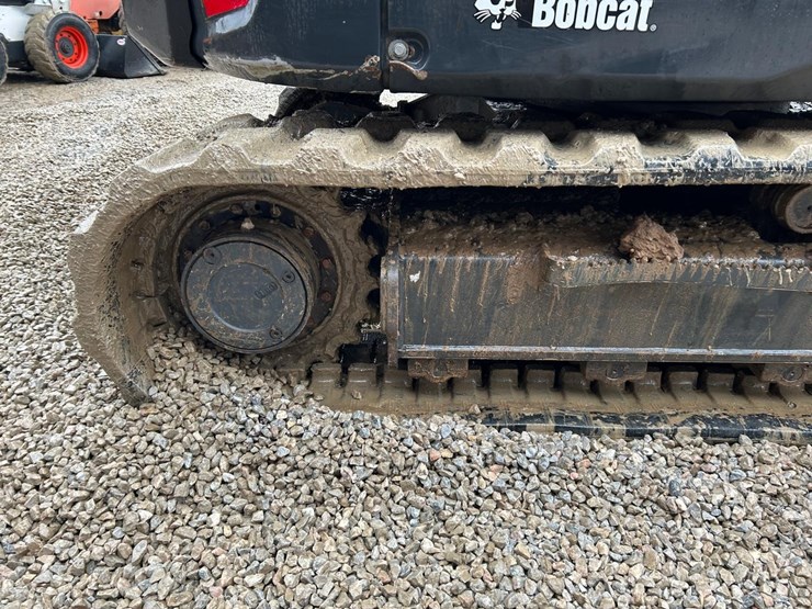 2020-bobcat-e85-image-12