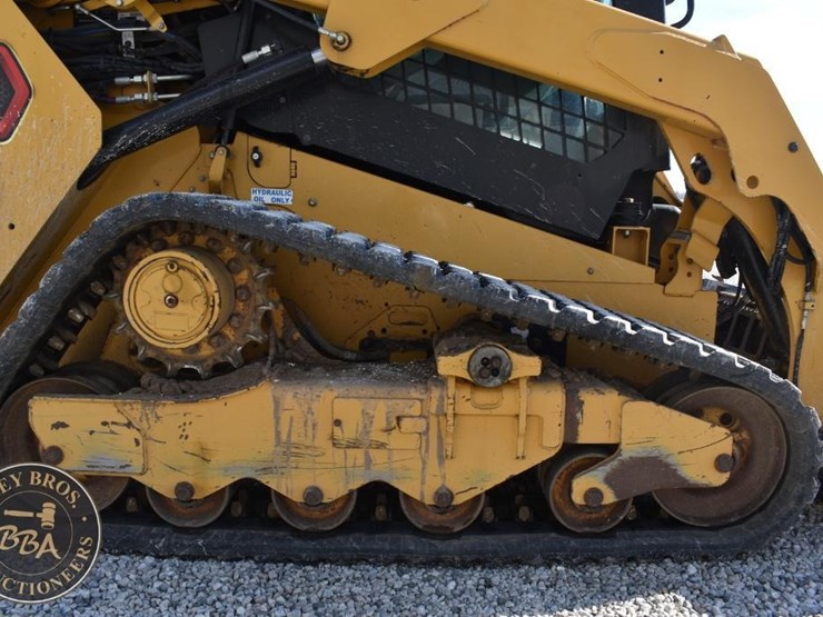 2020-caterpillar-259d3-image-41