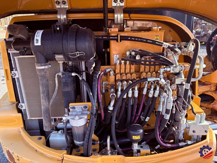 2016-cat-305e2-mini-excavator-image-69