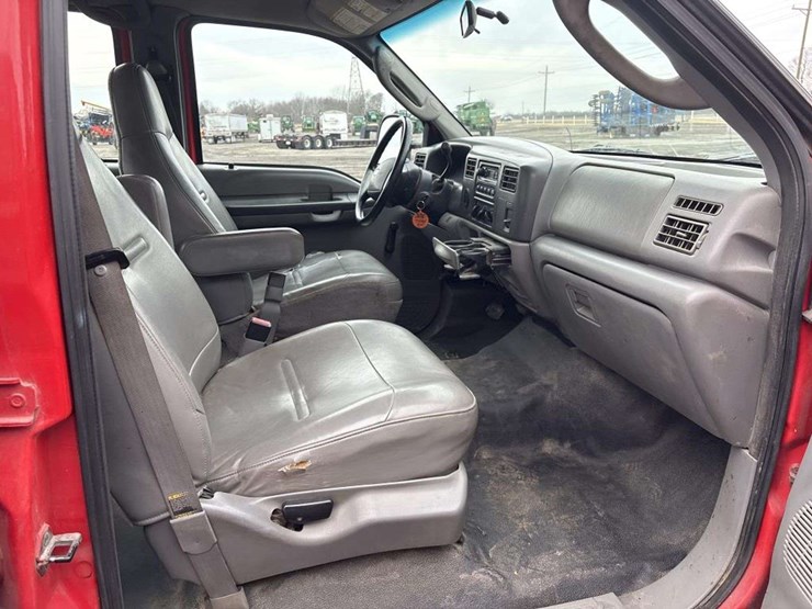 2004-ford-f350-image-21