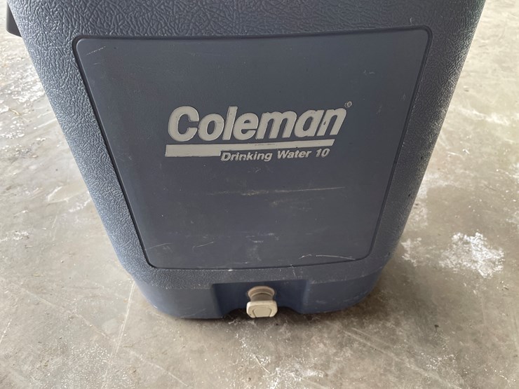 #7623-•-(2)-coleman-coolers-image-5