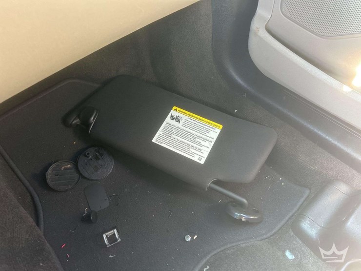 2015-ford-explorer-image-21