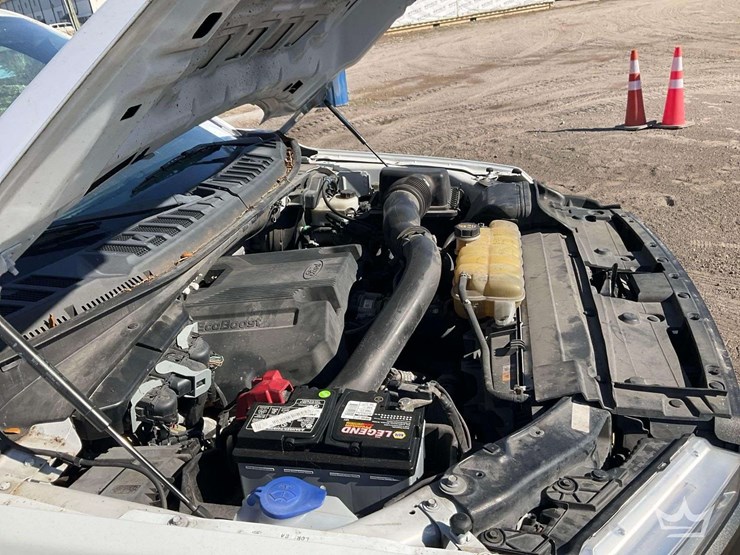 2020-ford-f150-image-8