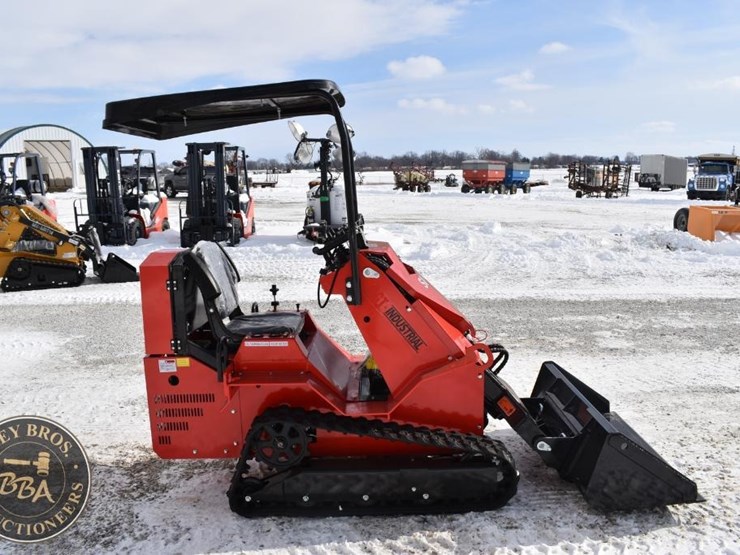 2025-agt-industrial-mini-skid-steer-41820-image-6