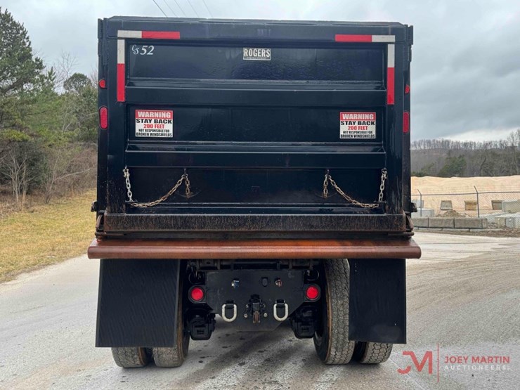 2014-mack-granite-gu713-image-6