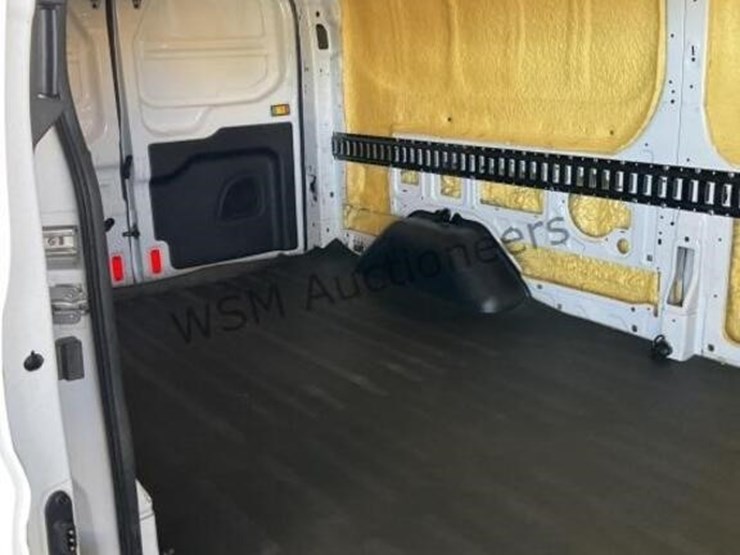 2015-ford-transit-image-11