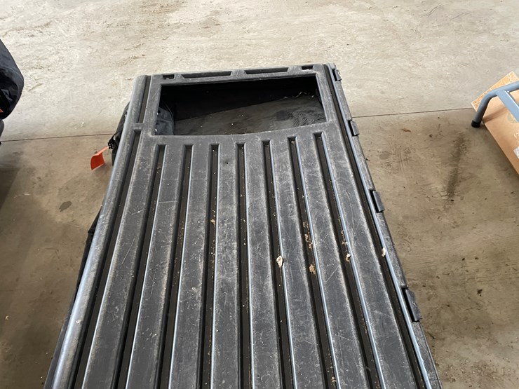 #7637-•-frabill-ice-fishing-shack-image-8