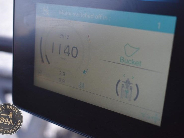 2023-volvo-ecr25-electric-image-39