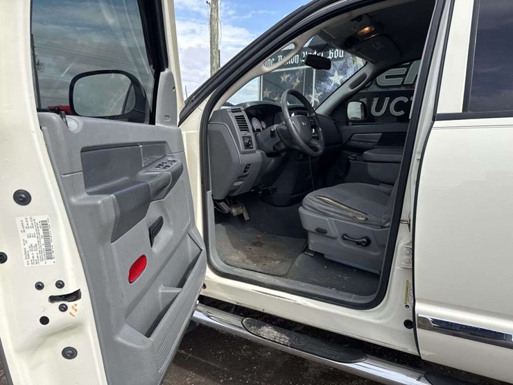 2007-dodge-ram-1500-image-12