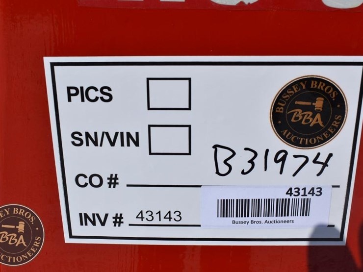 2015-moffett-m50-image-24