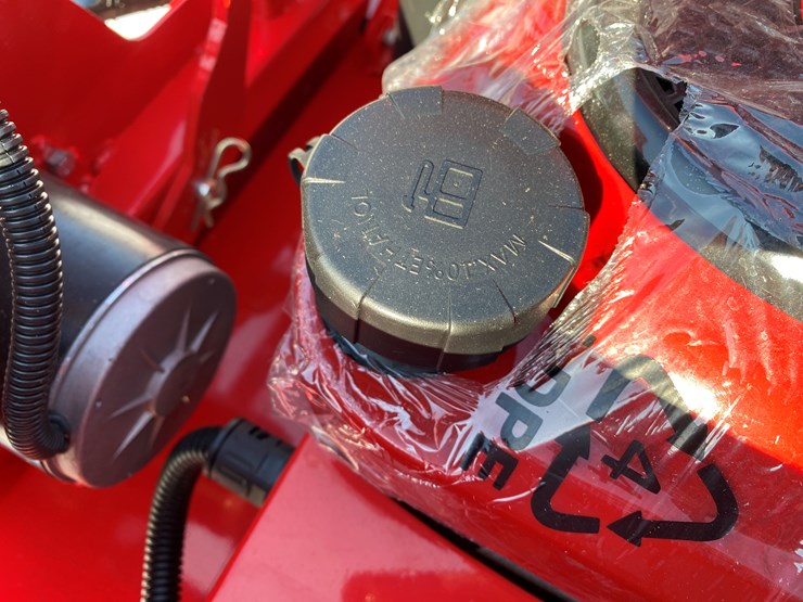 #5334-•-remote-controlled-lawn-mower-image-13