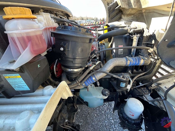 2019-freightliner-m2-s/a-box-truck-image-52