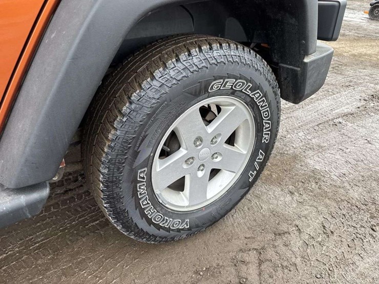 2011-jeep-wrangler-image-9