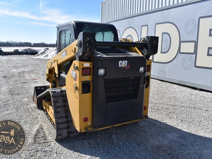 2019-caterpillar-249d3-image-12