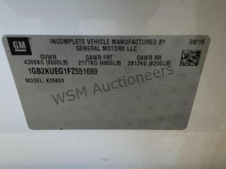 2015-chevrolet-silverado-2500hd-image-15