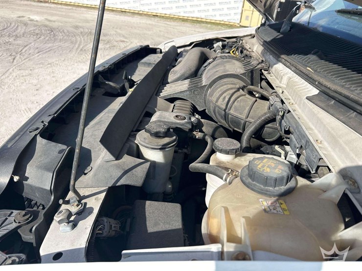 2011-ford-e350-image-9