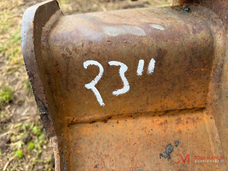 komatsu-pc35-image-11