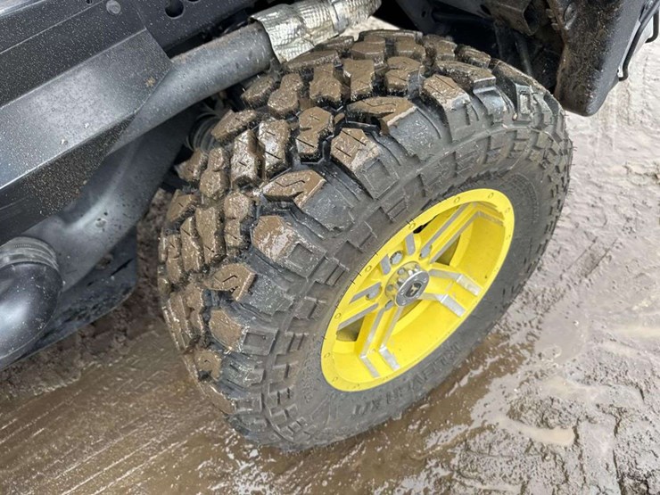 john-deere-gator-image-11