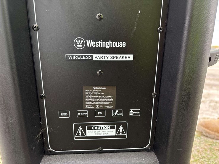2019-westinghouse-wstbt1503-wireless-speaker-image-10