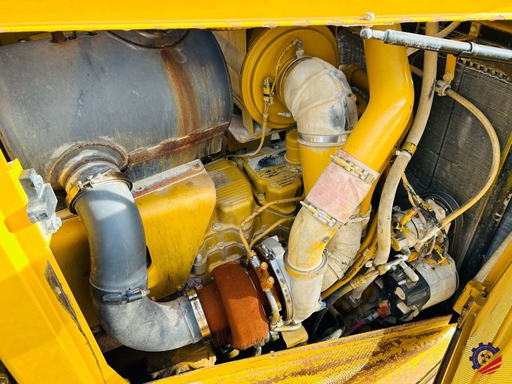 2005-caterpillar-d8t-image-91