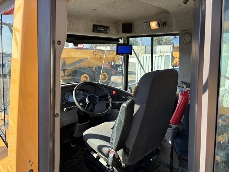 2018-volvo-a45g-image-21