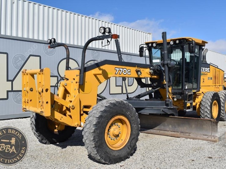 2013-deere-770g-image-2