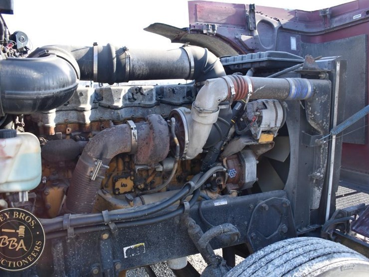 2004-peterbilt-379-image-34