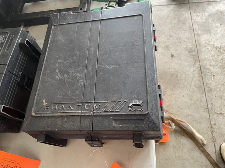 #7608-•-phantom-plano-tackle-box-image-2