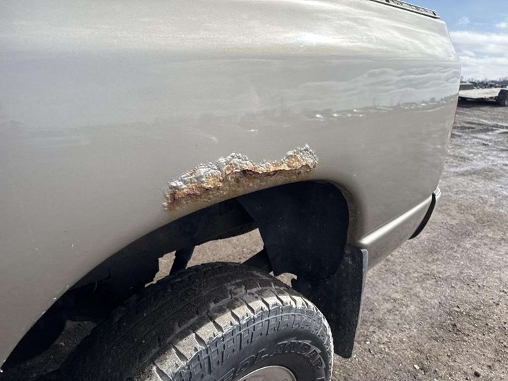 2005-dodge-ram-2500-image-17