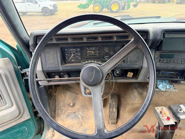 1995-ford-f-series-water-truck-image-19