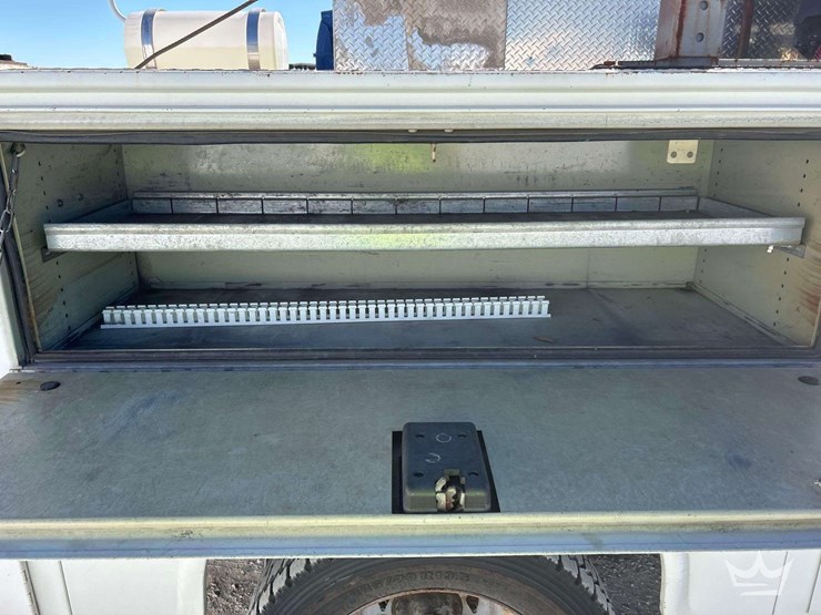 2016-ford-f550-image-29