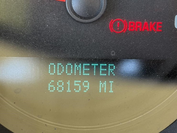 2011-chevrolet-3500-image-13