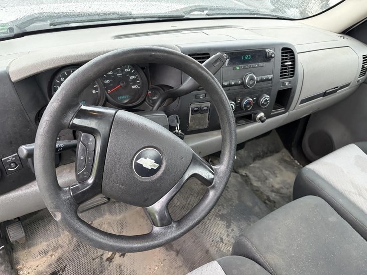 2009-chevrolet-silverado-1500-image-11