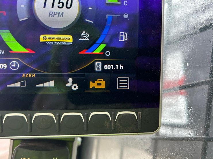 2021-new-holland-c345-image-20