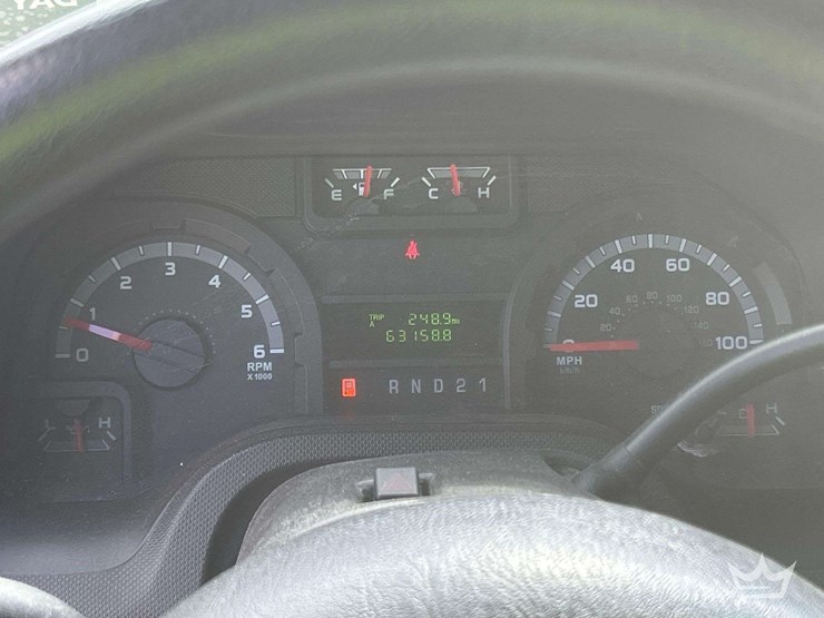 2011-ford-e350-image-13