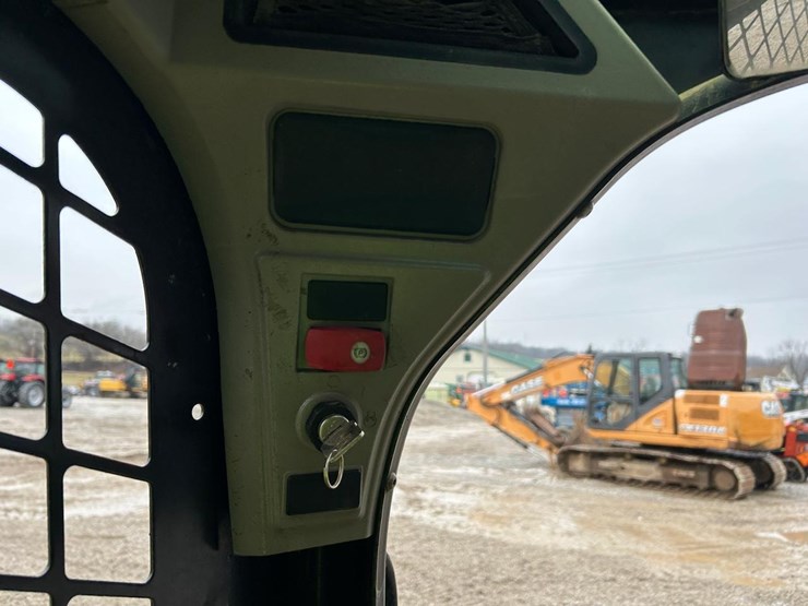 caterpillar-259d-image-26