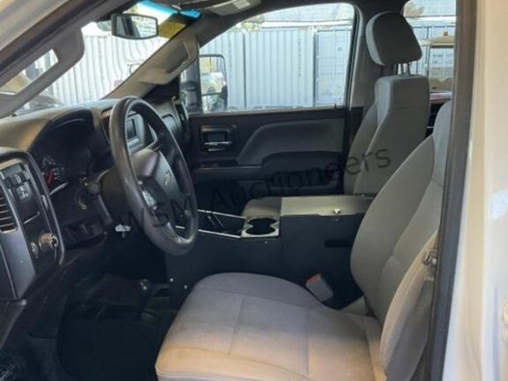 2016-chevrolet-silverado-2500-image-22