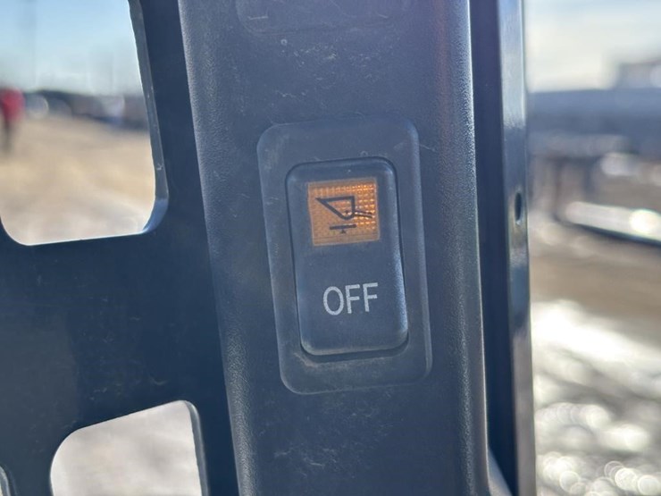 2021-bobcat-s590-image-18