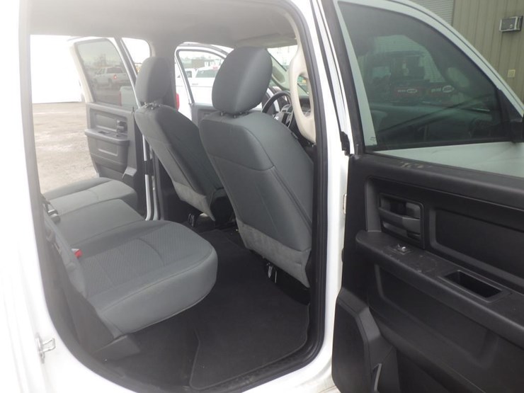 2016-dodge-1500-image-8