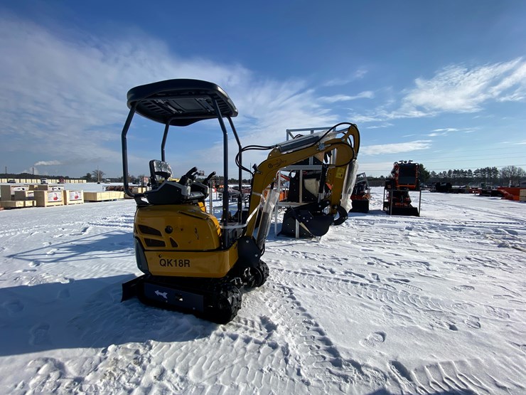 #5363-•-2026-unused-cfg-mini-excavator-image-4