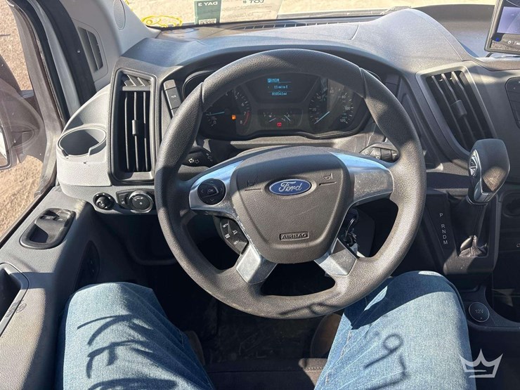 2019-ford-transit-image-10