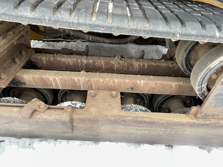 #7564-•-asv-track-loader-with-posi-track-image-24