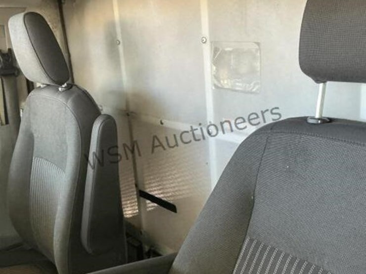 2019-ford-transit-image-23