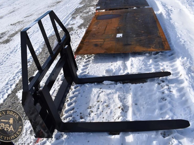 agt-industrial-pallet-fork-attachment-41851-image-4