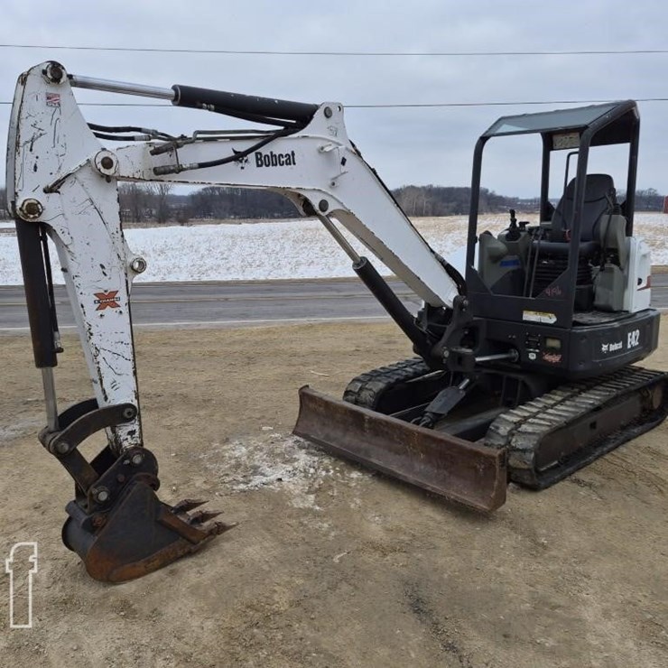 2015 BOBCAT E42