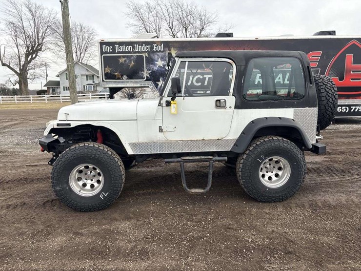 1999-jeep-wrangler-image-2