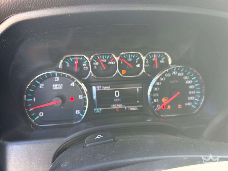 2018-chevrolet-silverado-1500-image-17