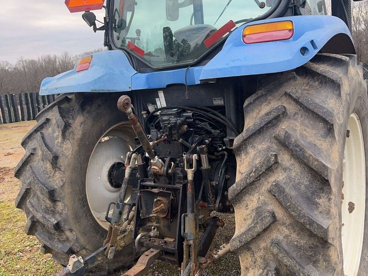 new-holland-ts100a-image-6