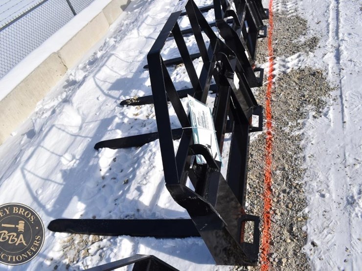 agt-industrial-pallet-fork-attachment-41846-image-3